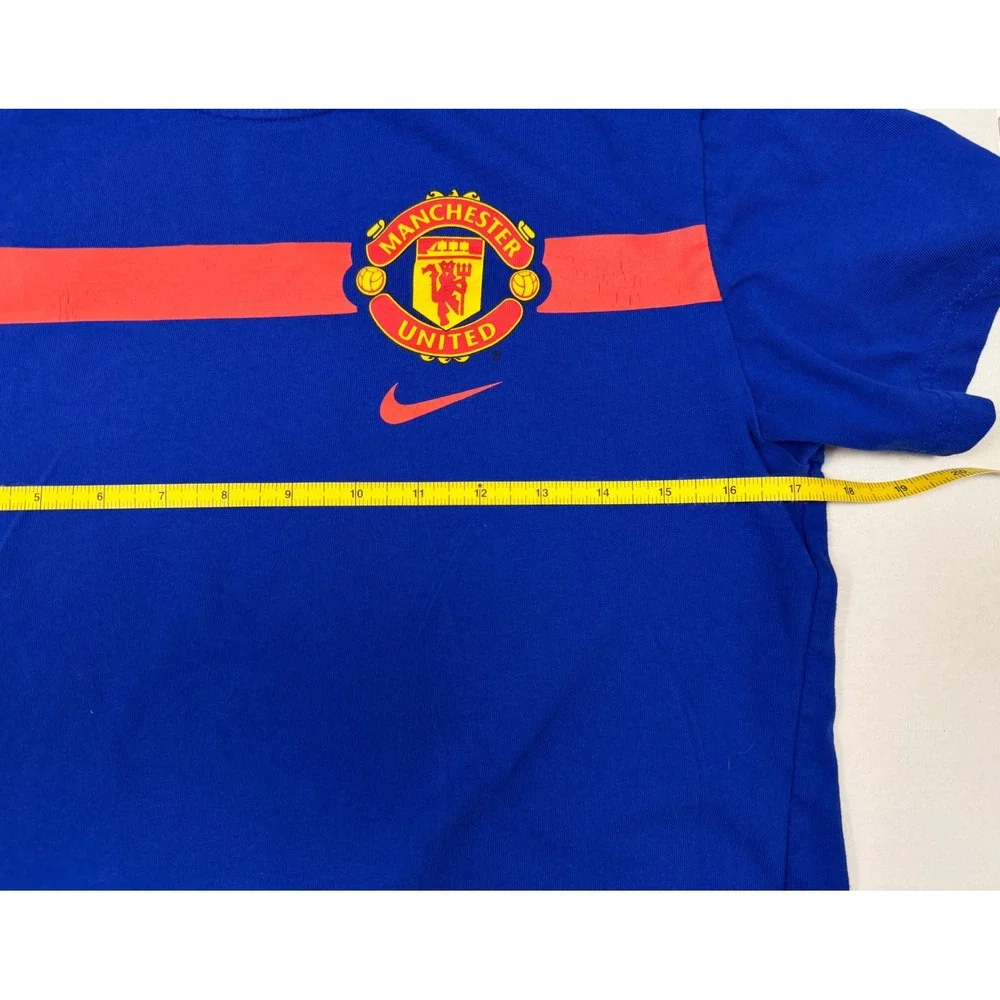 Nike T-Shirt Manchester United FC Size M Blue Slim Fit Soccer‎ Graphic Tee